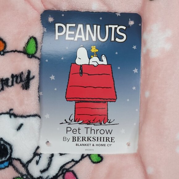 Peanuts Snoopy Extra Long Pet Throw Blanket By Berkshire 60"X70" Merry & Bright - Picture 3 of 10